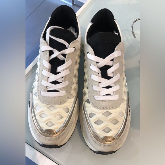 Valentino Garavani Sneakers - Picture 5 of 9